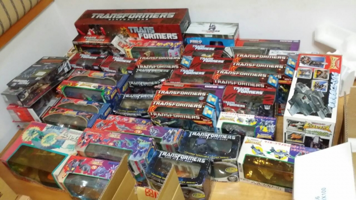 [變形金剛]開箱文JUST TOYS 極小變形  六面獸夏特      變形金剛介紹文01