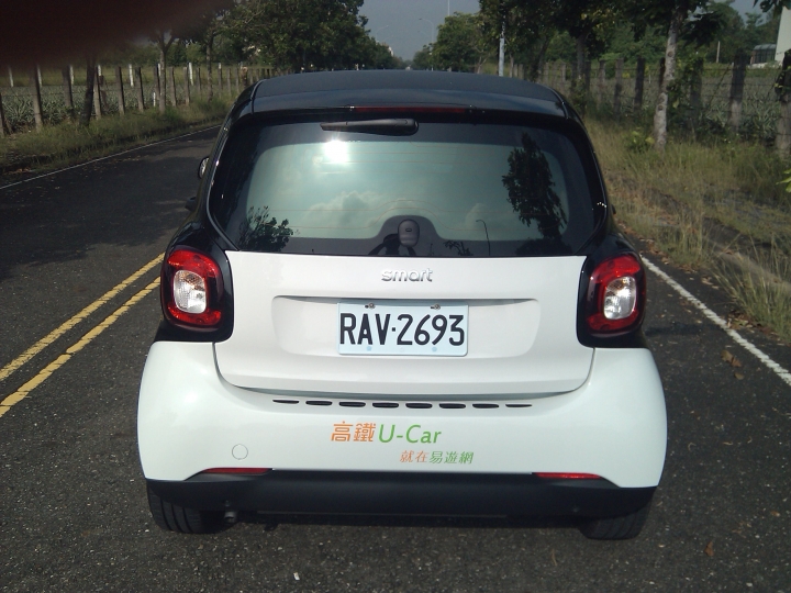 台南高鐵 U-Car smart 453 新手練車好選擇