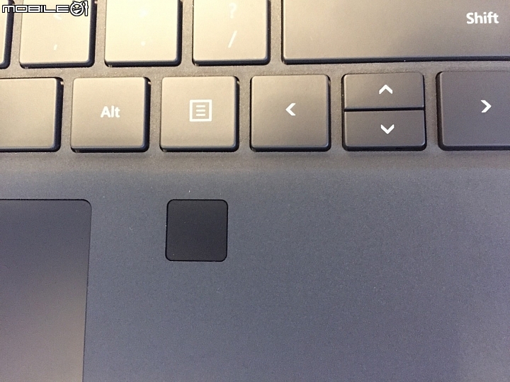 分享Surface Pro 4 Type Cover with Fingerprint指紋辨識