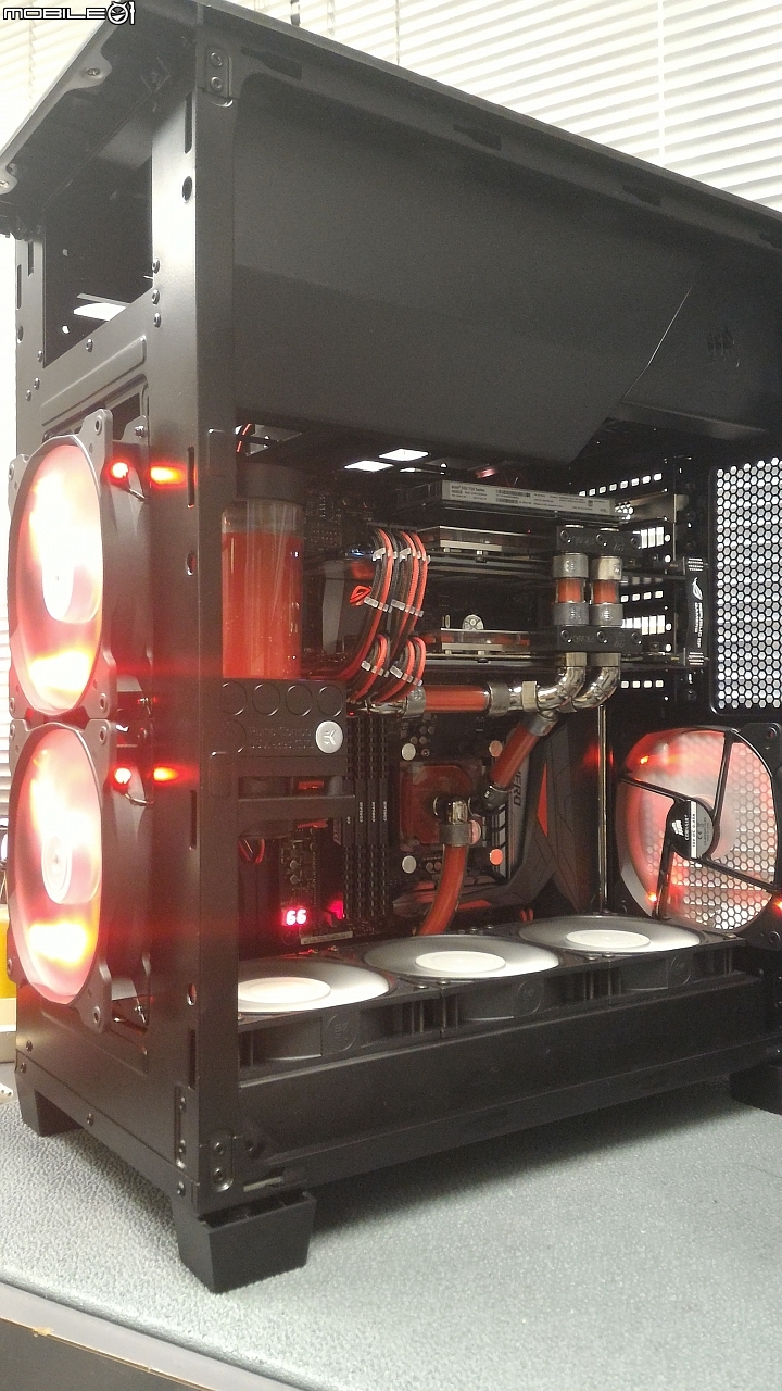 Corsair 600C  水冷電腦