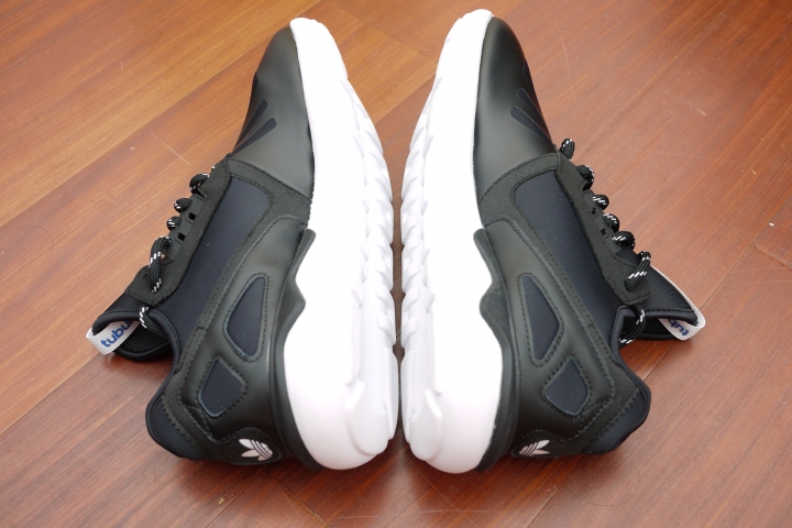 有錢沒錢,買雙新鞋好過年!adidas tubular runner