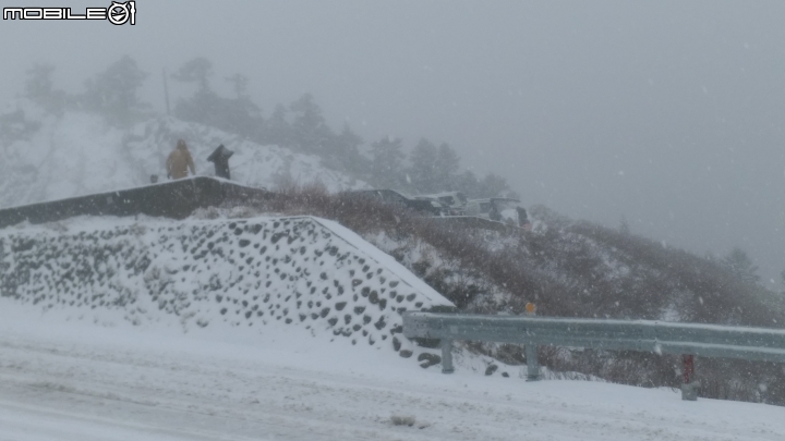 105合歡山下大雪嘞