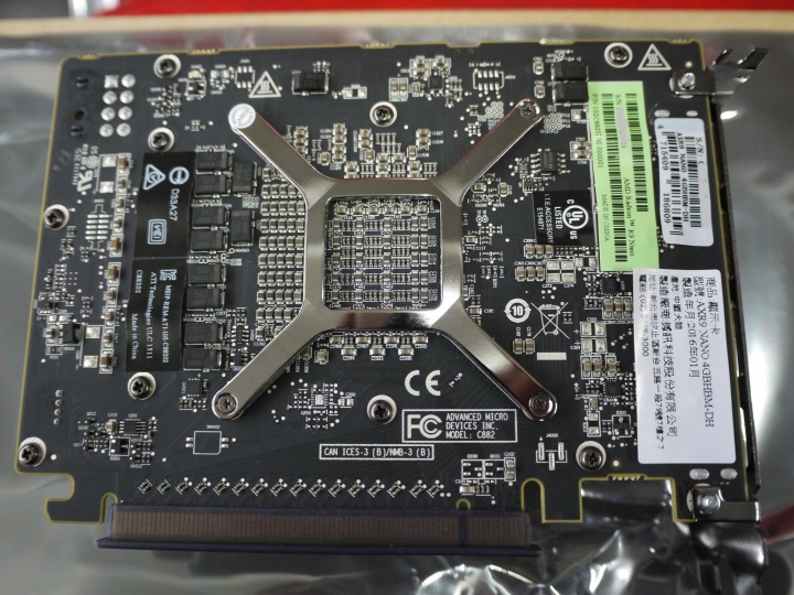 [開箱 ]年終衝一張!!  撼訊 AMD R9 Nano 4GB