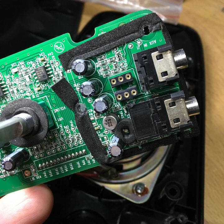 DIY 維修羅技Logitech Z623 THX 音響電源開關不良