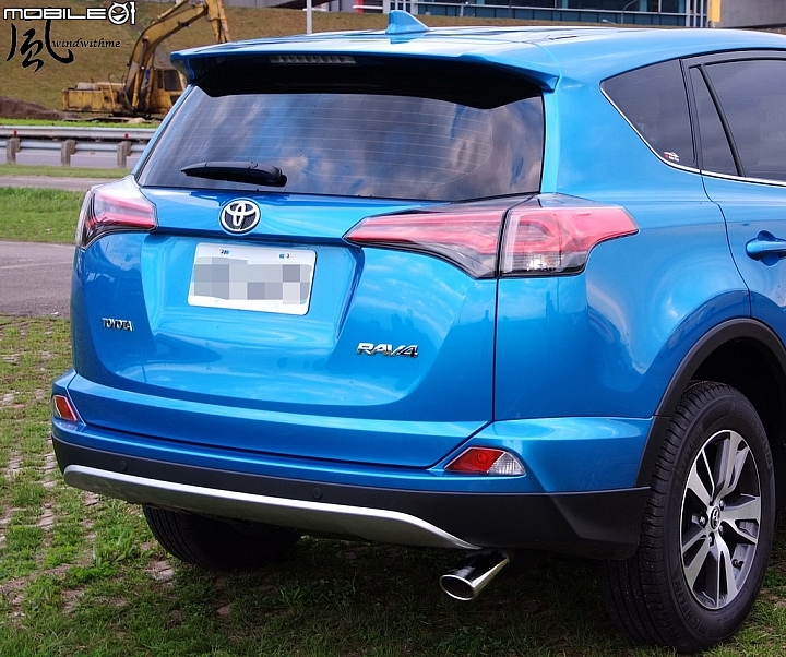 TOYOTA RAV4 2.0豪華版璀璨藍之交車心得分享