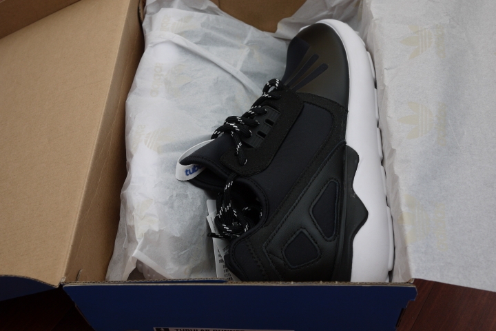 有錢沒錢,買雙新鞋好過年!adidas tubular runner