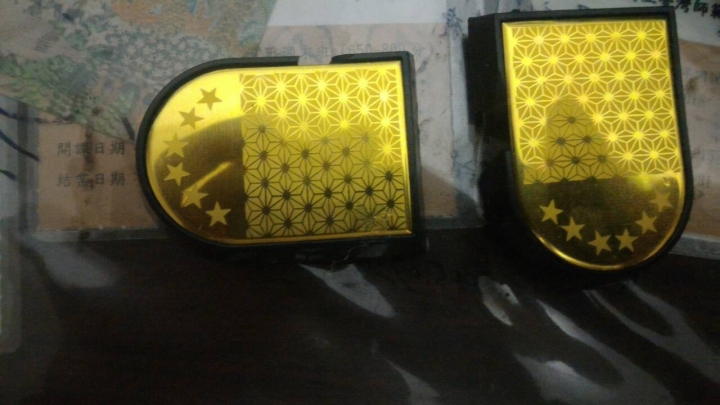 請教一下關於電視櫃玻璃轉軸損毀，哪裡可以購買及如何維修?