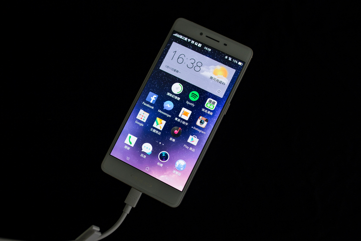 OPPO R7s 大肆放縱4GB RAM 暢遊手遊無阻礙