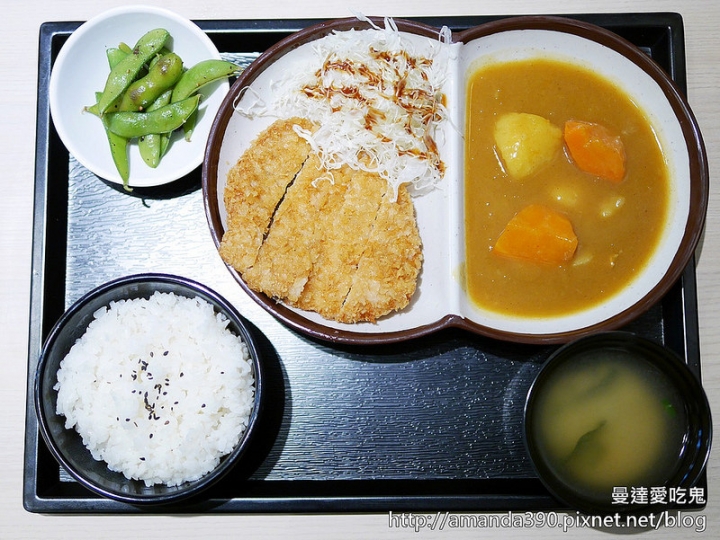 【台南食記】東區 橋北屋日本家庭料理 ● 南紡夢時代旁大人氣炸雞蓋飯 ● 一吃上癮鬆軟可樂餅！❤❤