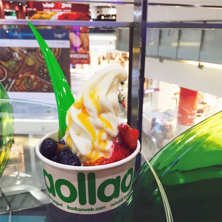 【台北｜信義區】全台第一家！來自西班牙心心念念的優格冰 ▧ llao llao ▧ 水果、配料任選，猶豫病上身啦！