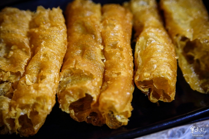 【中肯‧食記】台北西門町‧馬辣漢口店｜馬辣10週年地表最強菜單‧紅白酒暢飲/黑毛和牛/天使紅蝦吃到飽！