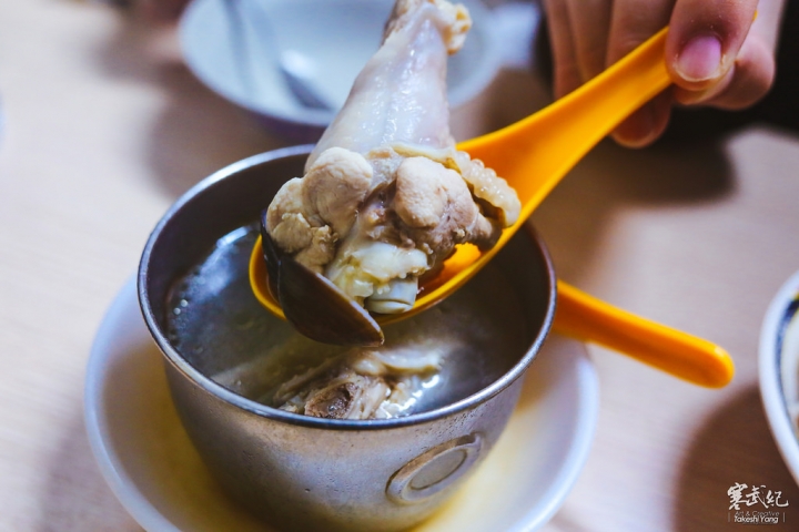 【中肯‧食記】台北中正區‧金峰魯肉飯｜南門市場旁超人氣古早味‧台北必吃の魯肉飯！