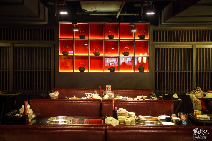 【中肯‧食記】台北西門町‧馬辣漢口店｜馬辣10週年地表最強菜單‧紅白酒暢飲/黑毛和牛/天使紅蝦吃到飽！