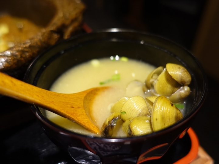 [食記] 銀座杏子豬排。生薑燒厚切里肌豬排套餐! 微風南京改裝新開幕~