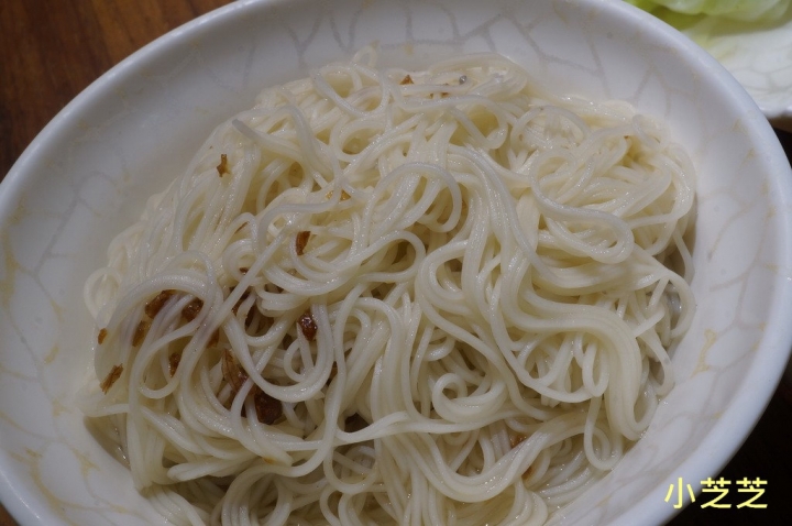 【台北美食】青島東路養身美食 台大醫院 雙月 食品社 何首鳥燉雞 麻油雞 油飯 麵線 排隊美食