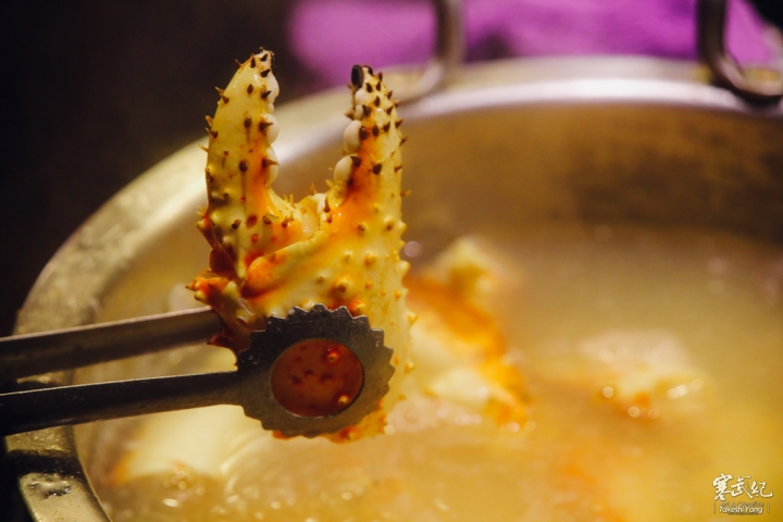 【中肯‧食記】捷運永春站‧八田-頂級帝王蟹鍋物吃到飽｜龍宮級至福の享受‧極致海味千元吃到飽！