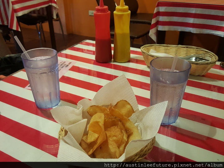 宜蘭市 FEEDME美式餐廳 宜蘭店