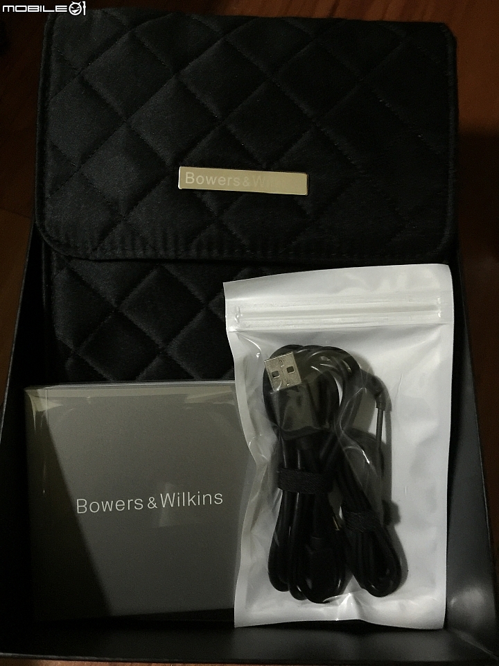 我的第一隻無線耳罩耳機  B＆W P5 Wireless
