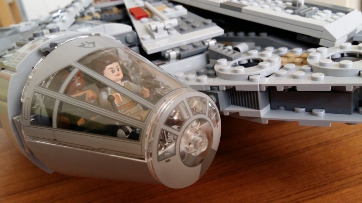 LEGO 75105 Millennium Falcon