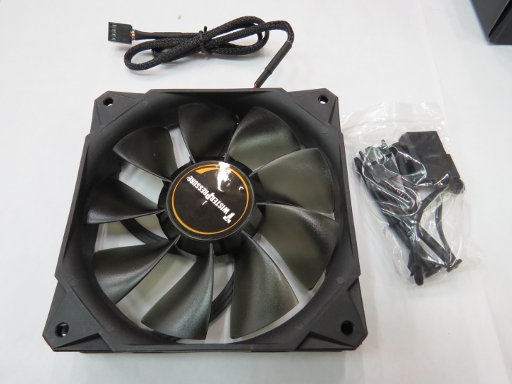 [開箱] Enermax金緻冰核II 650W金牌半模組電源