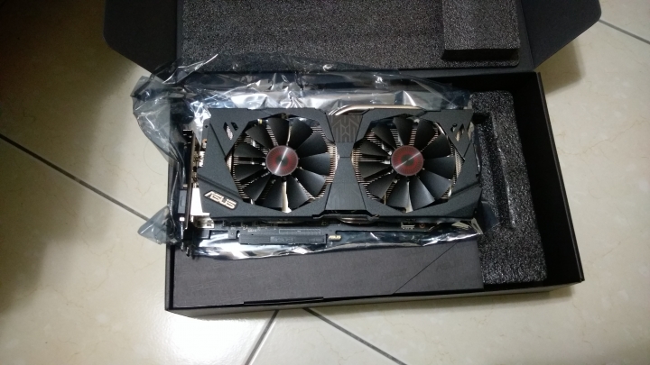 970顯示卡開箱文!! 處女開箱文請見諒