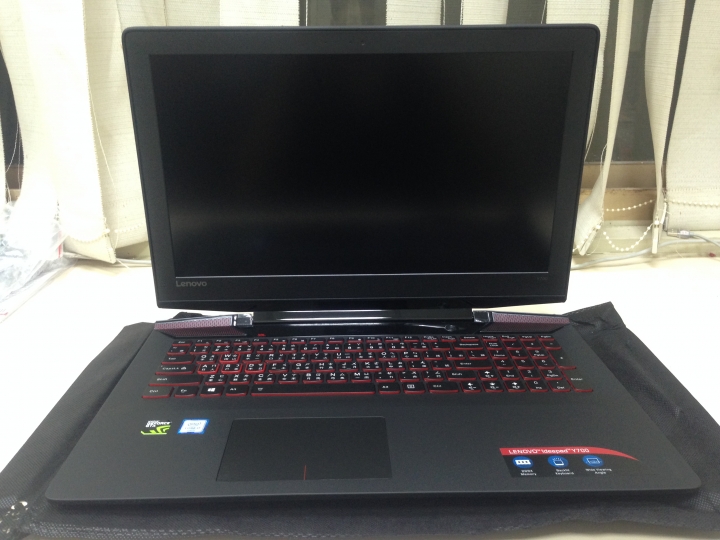 Lenovo IdeaPad Y700 購買三天，螢幕沒反應(內含微開箱）