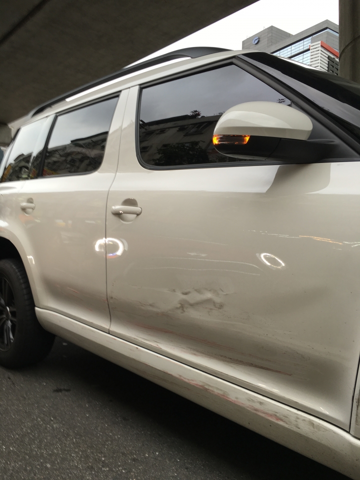 Yeti在過年前遇到碰撞 (附上行車紀錄器影片連結)