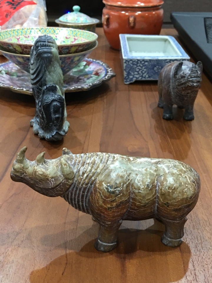 請問這三顆石頭是甚麼?