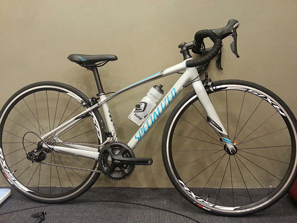 [完全不專業的開箱文] 新手入坑 Specialized Dolce Elite + Shinamo 105