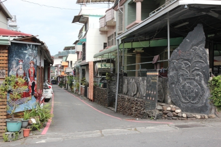 騎 向 屏 東 瑪 家 山 川 琉 璃 吊 橋