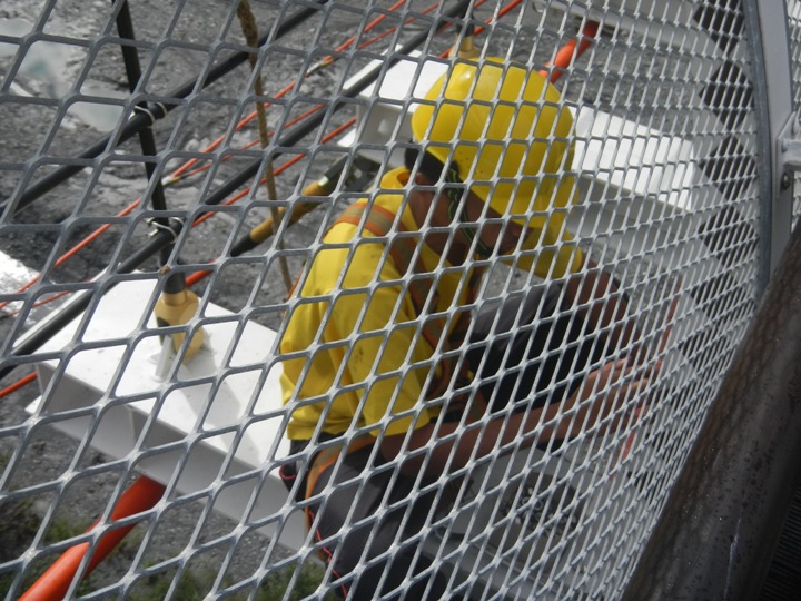 騎 向 屏 東 瑪 家 山 川 琉 璃 吊 橋