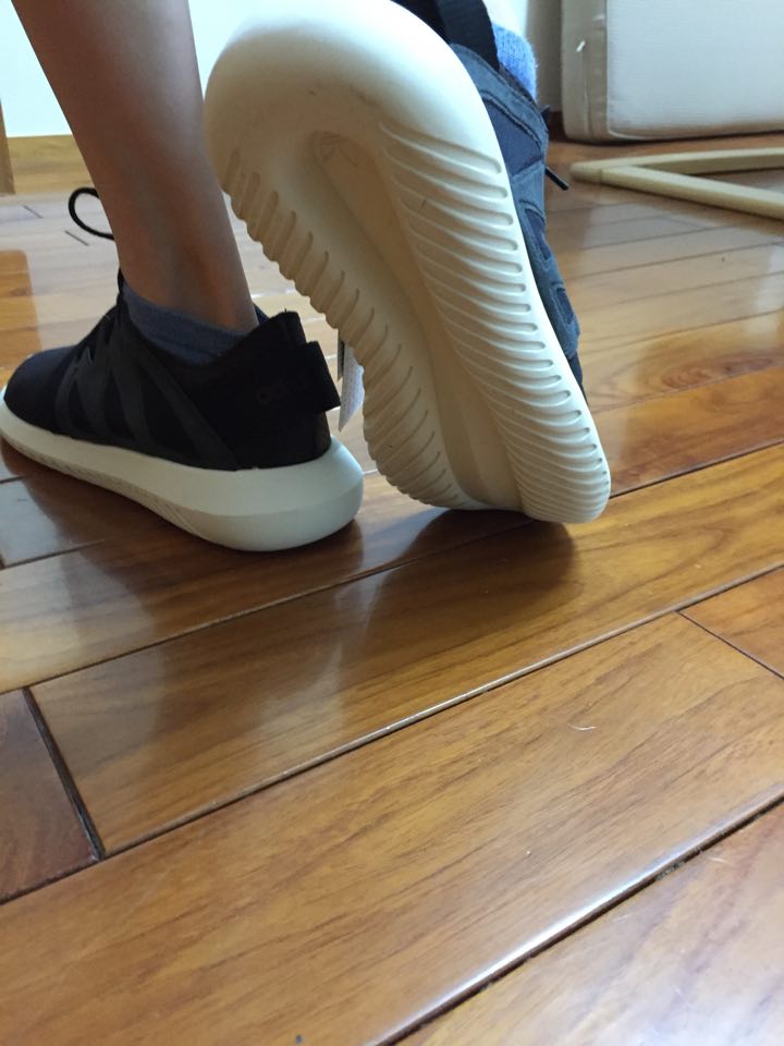 [簡單開箱]adidas Originals Tubular Viral W