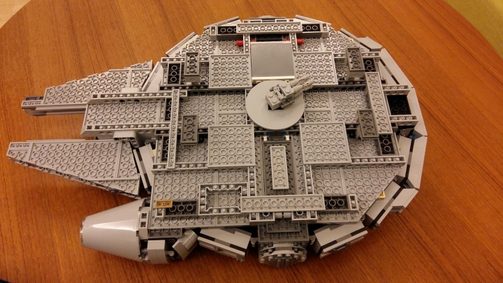 LEGO 75105 Millennium Falcon