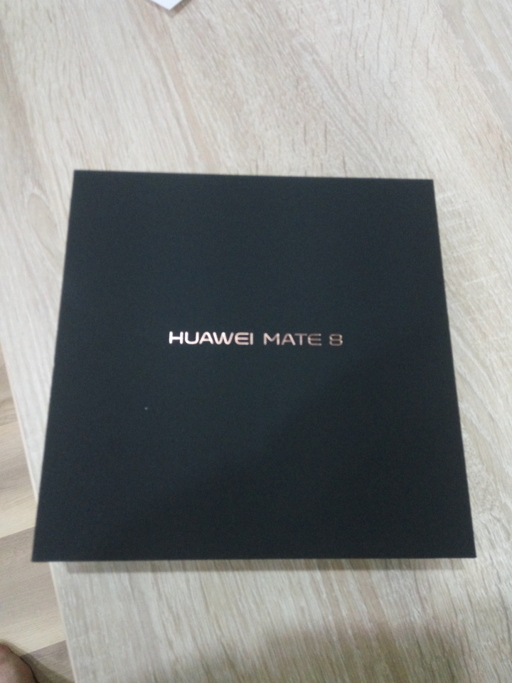 [簡單開箱] 華為 Mate 8 摩卡金全網通版(4G/128G)