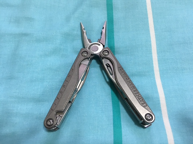 男人的浪漫：leatherman tread(工具手鍊)、charge tti(鈦握柄工具鉗)