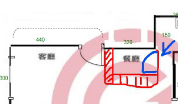 請問一下玄關櫃跟展示櫃的位置排列