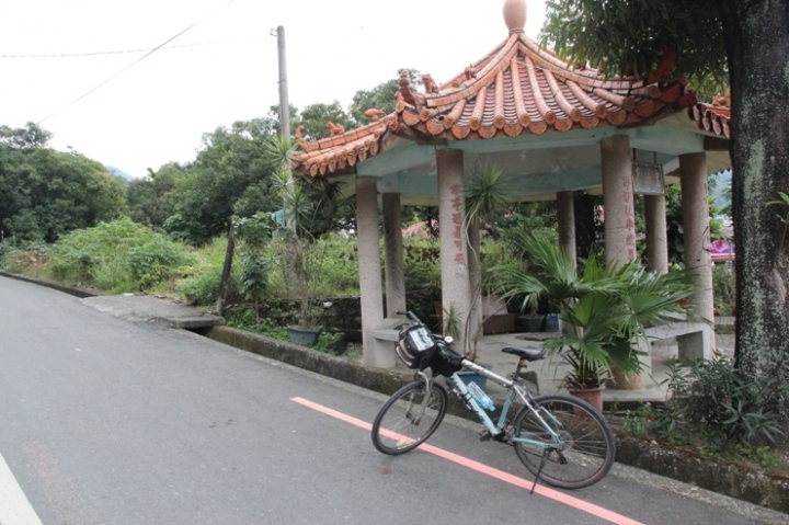 騎 向 屏 東 瑪 家 山 川 琉 璃 吊 橋