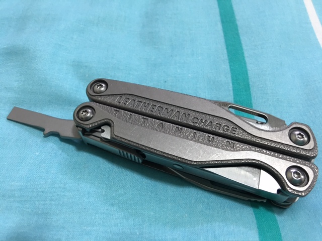 男人的浪漫：leatherman tread(工具手鍊)、charge tti(鈦握柄工具鉗)