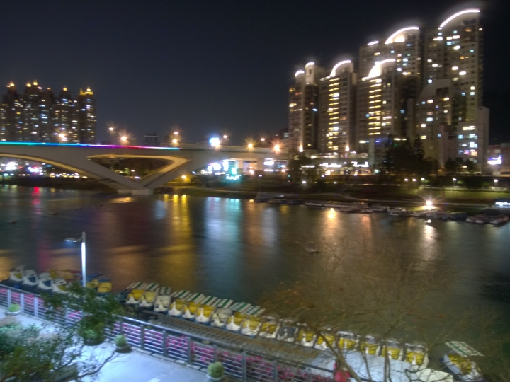 請教有 Lumia 920 手持夜拍問題?
