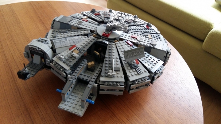 LEGO 75105 Millennium Falcon