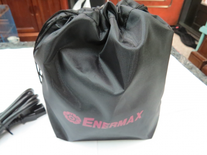 [開箱] Enermax金緻冰核II 650W金牌半模組電源
