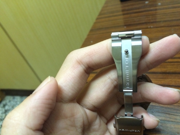 [新手開箱] HAMILTON KHAKI FIELD陸戰雙曆機械腕錶