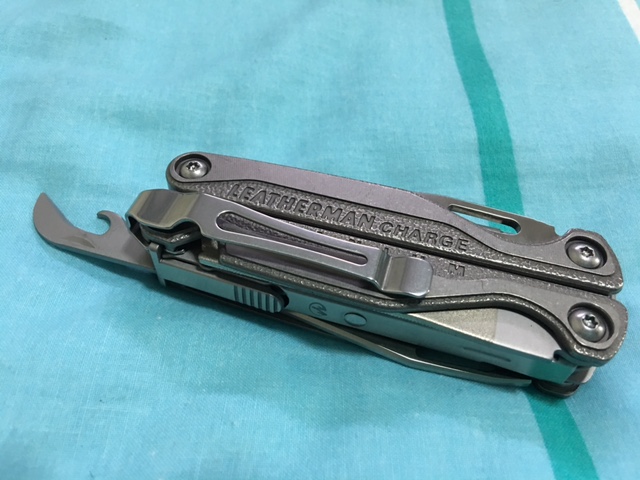 男人的浪漫：leatherman tread(工具手鍊)、charge tti(鈦握柄工具鉗)