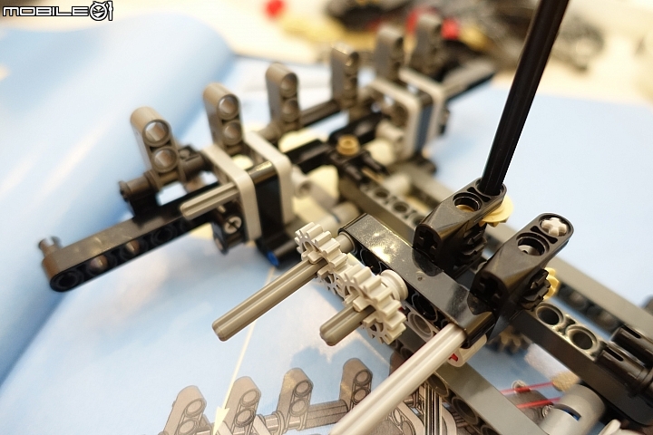[開箱] LEGO Technic 8043 Motorized Excavator(復刻)