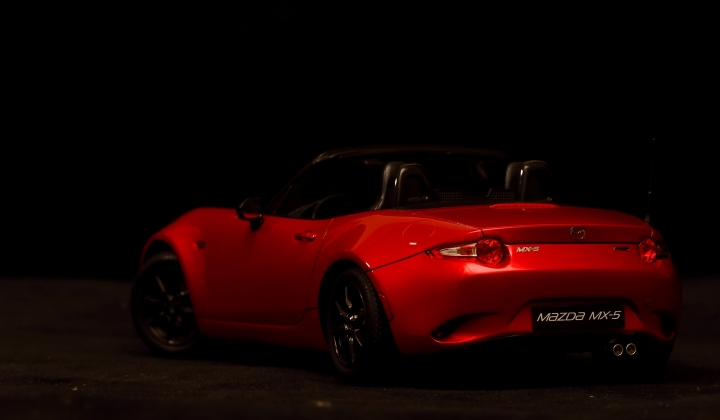TAMIYA 1/24 MAZDA MX-5