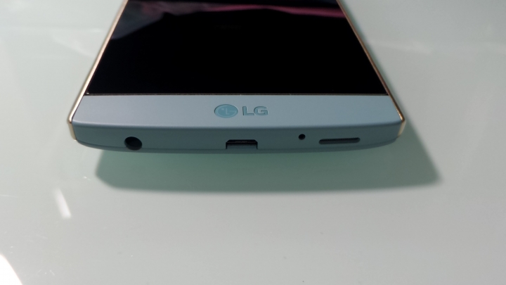 LG V10湖光藍~~開箱!