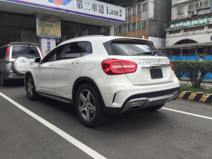 GLA200關箱 & C450開箱