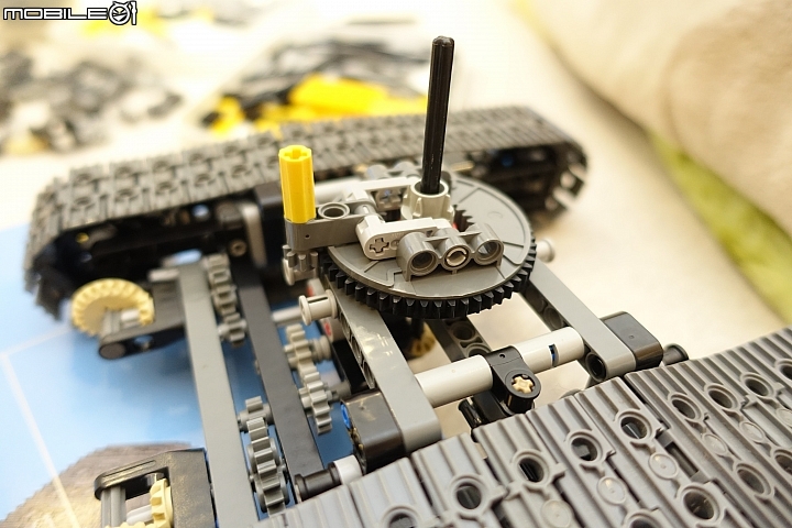 [開箱] LEGO Technic 8043 Motorized Excavator(復刻)