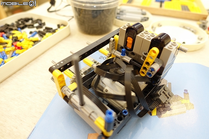 [開箱] LEGO Technic 8043 Motorized Excavator(復刻)