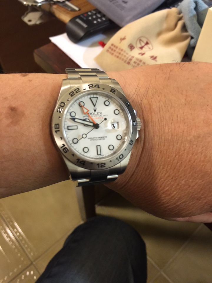 開箱ROLEX Explorer II 216570 大探險家二號腕錶-白/42mm，聽了大家説的直上勞，那就上勞一次看看